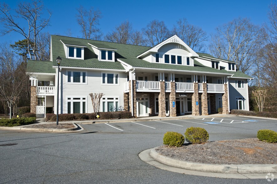 Primary Photo Of 599 W Crossville Rd, Roswell Office For Lease