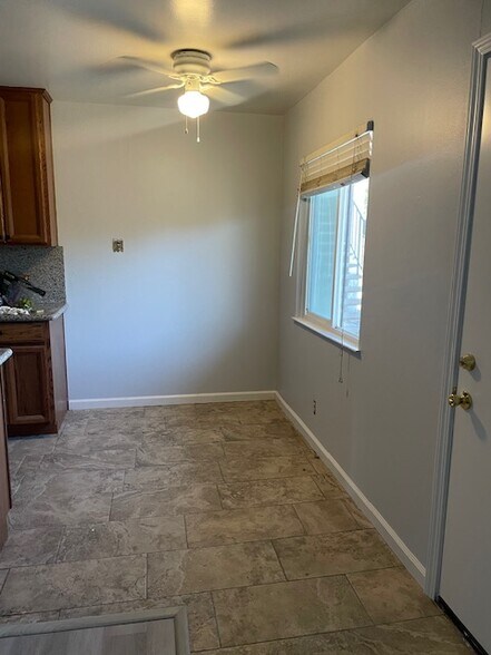 More Photos Of 218 W K St, Los Banos Apartments For Sale