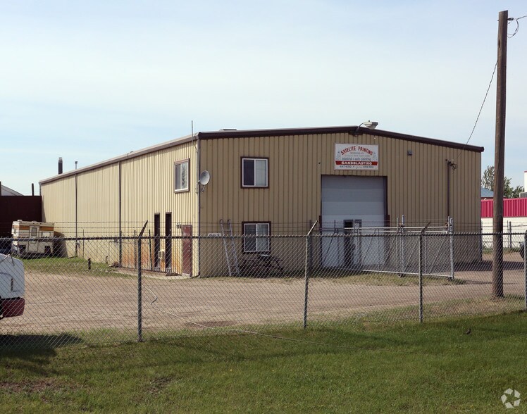 More Photos Of 10820 209 St NW, Edmonton Service For Sale