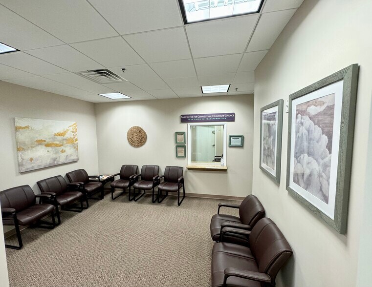 More Photos Of 12751 Marblestone Dr, Woodbridge Office For Lease