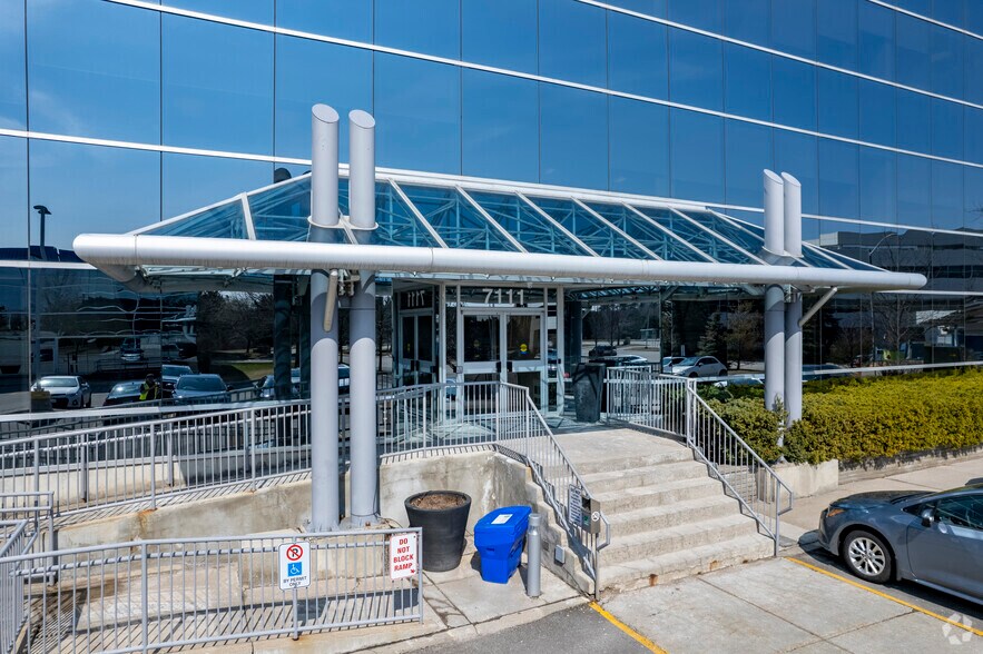 More Photos Of 7111 Syntex Dr, Mississauga Office For Sale
