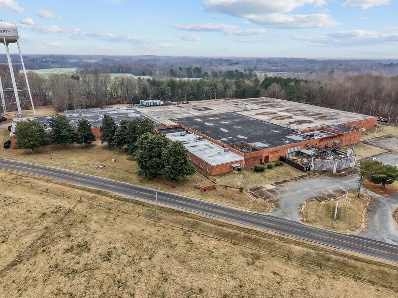 More Photos Of 1000 E Butler Ave, Liberty Manufacturing For Sale