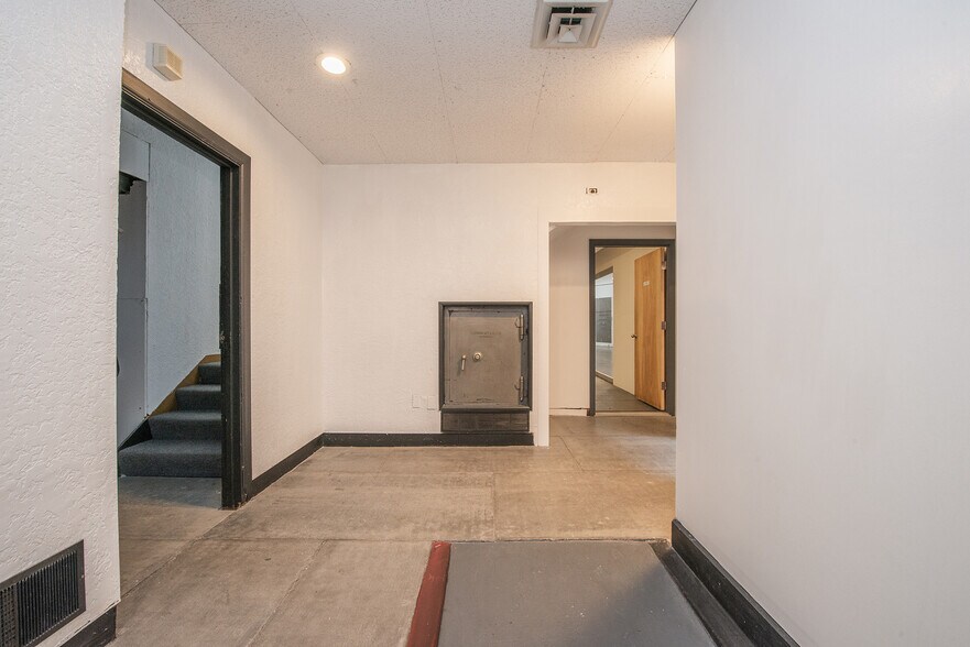 More Photos Of 577 Shotwell St, San Francisco General Retail For Sale