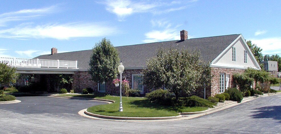 Primary Photo Of 3100 45th St, Highland Medical For Lease