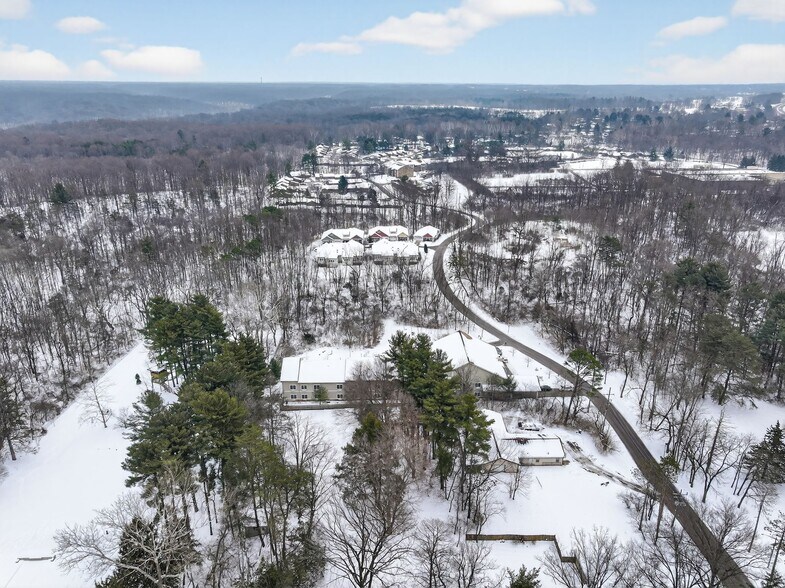 More Photos Of 751 E Tamarack Trl, Bloomington Healthcare For Sale