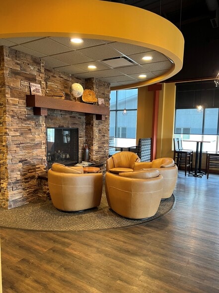 More Photos Of 269 16th St W, Dickinson Freestanding For Lease