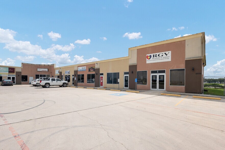 More Photos Of 6600 N Val Verde Rd, Donna Storefront Retail Office For Lease