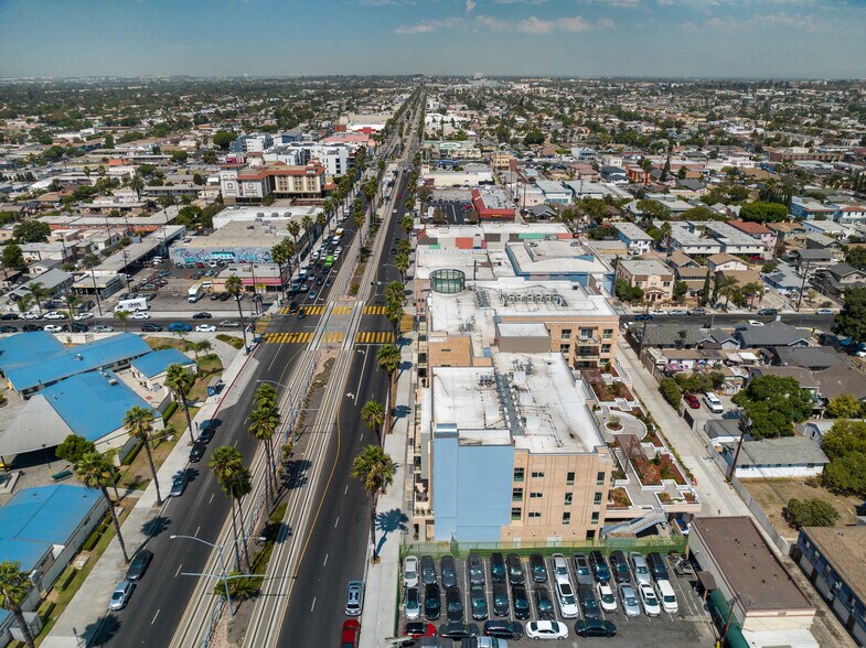 More Photos Of 1598 Long Beach Blvd, Long Beach Storefront Retail Office For Sale