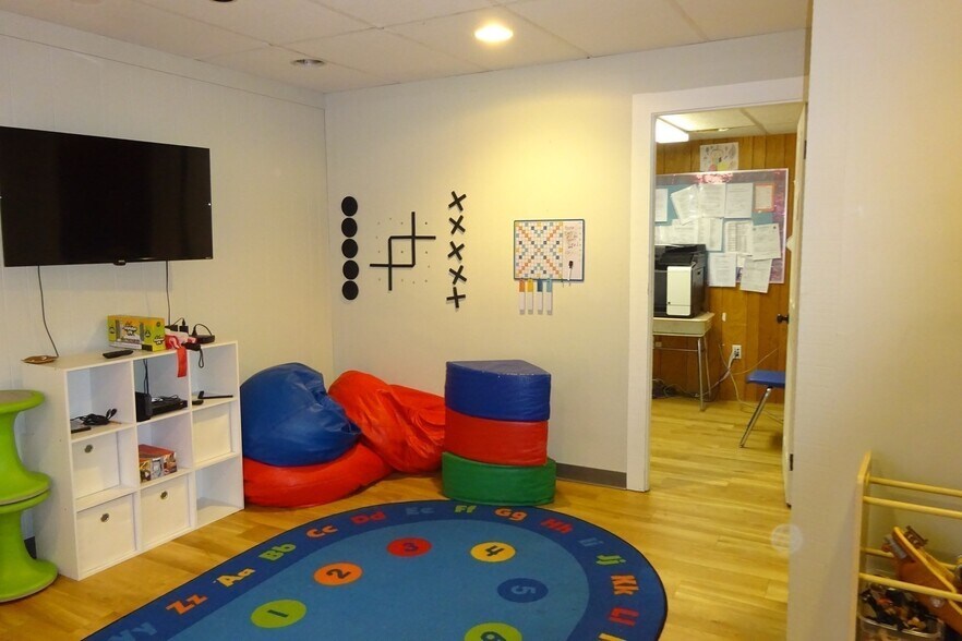 More Photos Of 484 Burncoat St, Worcester Apartments For Sale