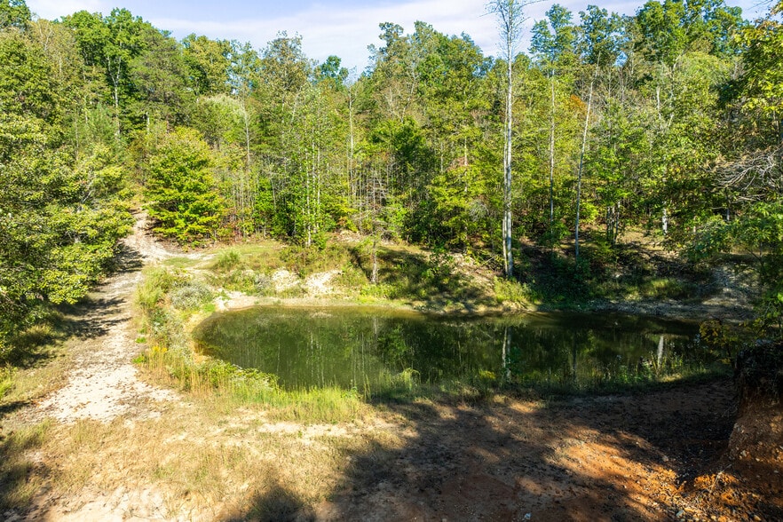 More Photos Of 228 Pattie Gap Rd, Philadelphia Apartments For Sale