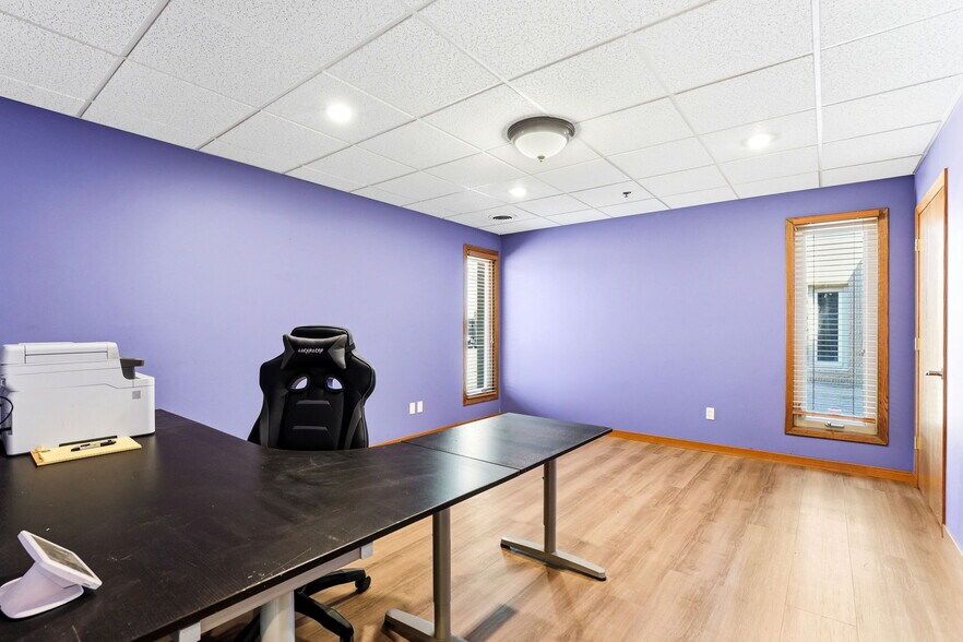 More Photos Of 7479-7491 Cahill Rd, Edina Showroom For Sale