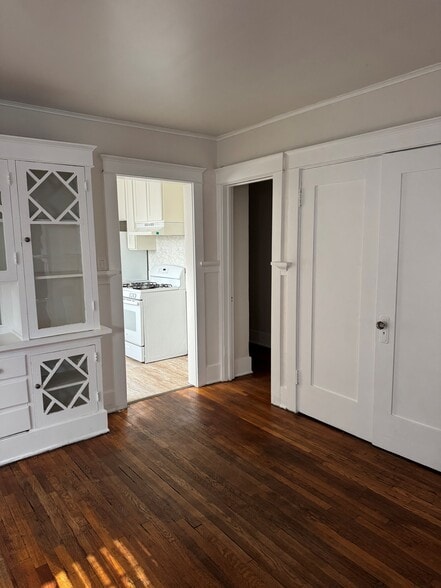 More Photos Of 605 W 41st St, Los Angeles Apartments For Sale