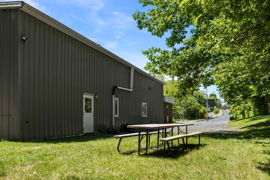 More Photos Of 25 Delaware Ave, Delmar Office For Lease