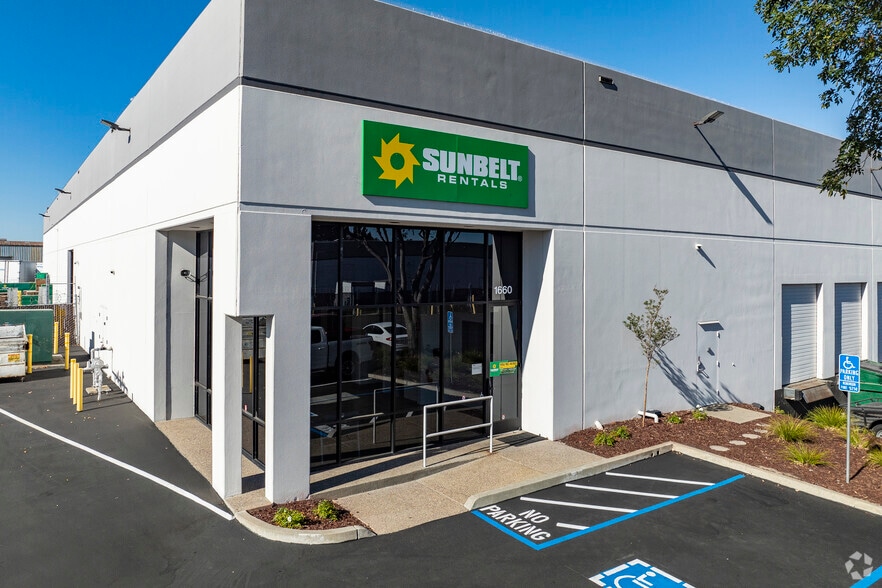 More Photos Of 1660-1678 Delta Ct, Hayward Warehouse For Lease