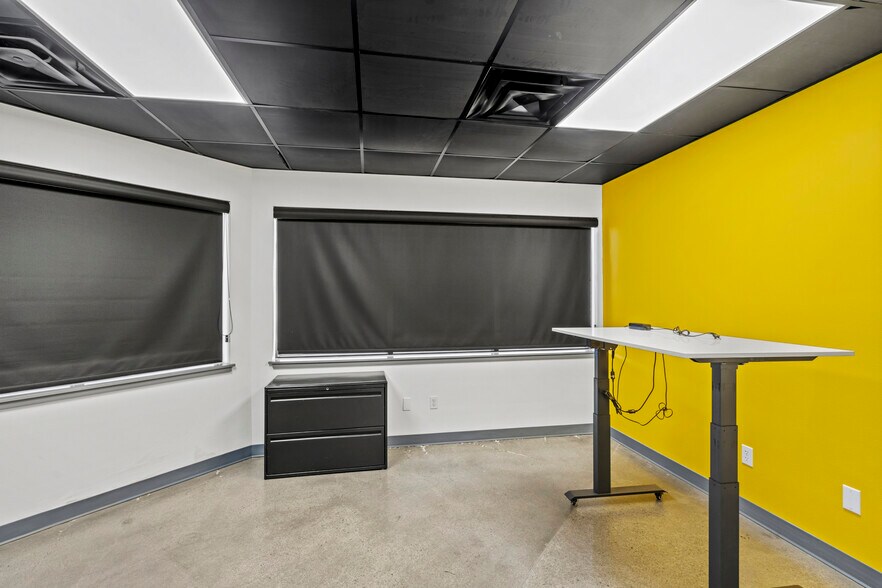 More Photos Of 4731 Industry Dr, Medford Light Manufacturing For Sale