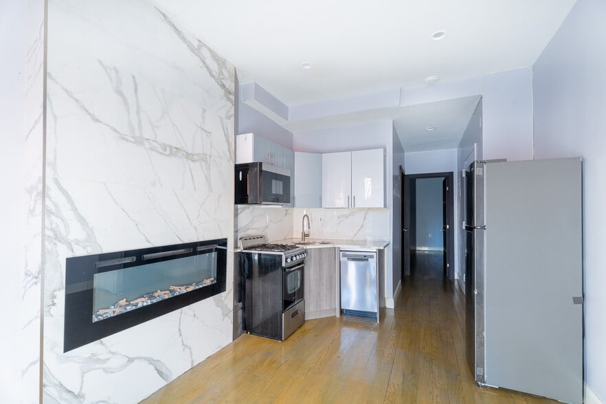 More Photos Of 950-952 Bergen St, Brooklyn Apartments For Sale
