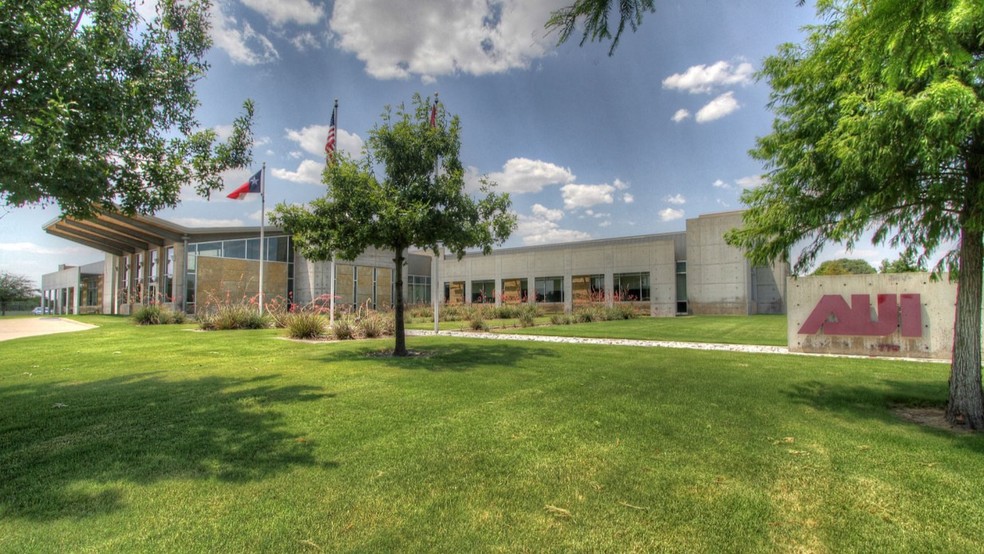 Primary Photo Of 4775 North Fwy, Fort Worth Office For Lease