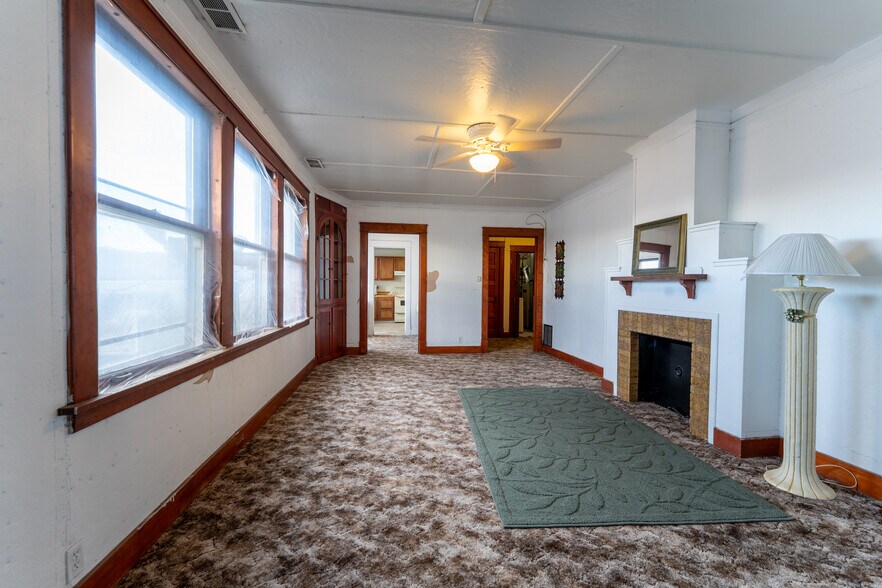 More Photos Of 250 Main St, Lander Theater Concert Hall For Sale