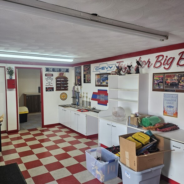 More Photos Of 402 Fleetwood Pl, Glendora Industrial For Sale