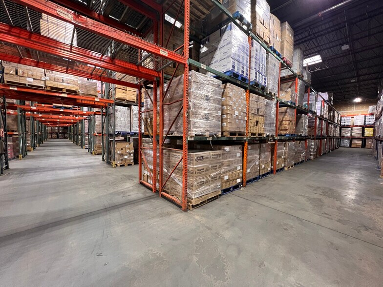 More Photos Of 7001 Anpesil Dr, North Bergen Warehouse For Lease