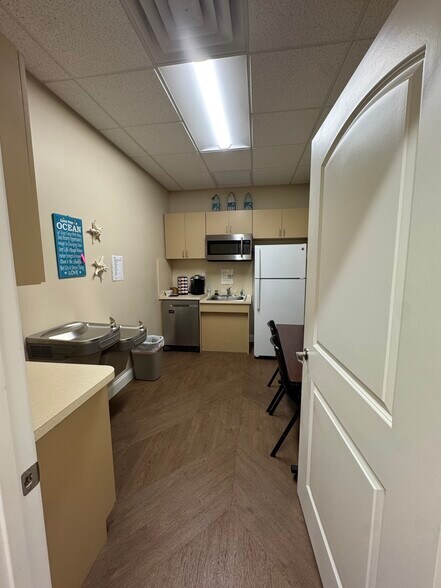 More Photos Of 3845 W Eau Gallie Blvd, Melbourne Office For Sale