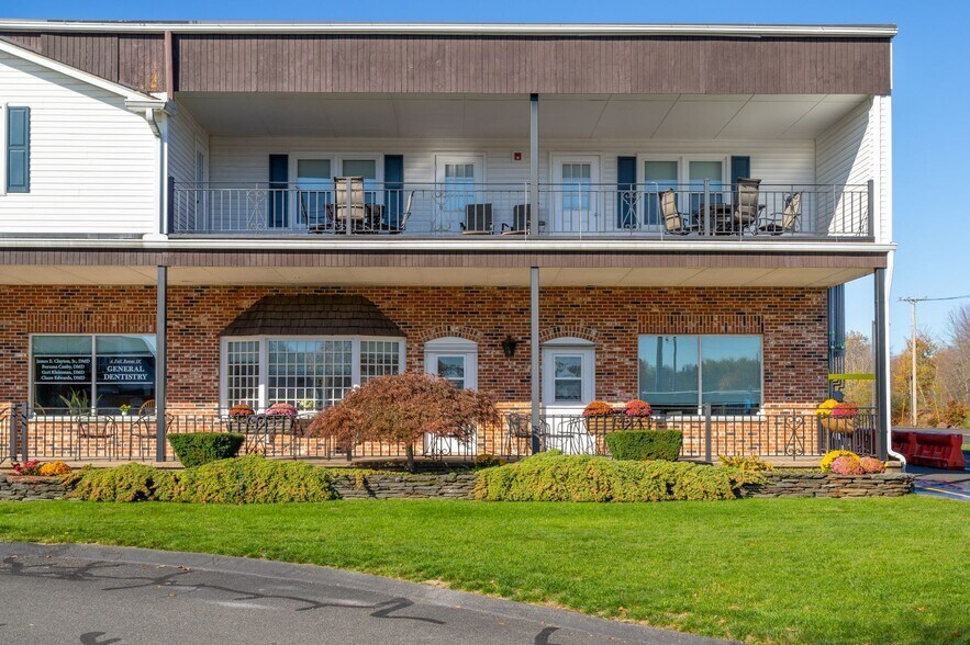 More Photos Of 225-243 King St, Northampton Unknown For Lease