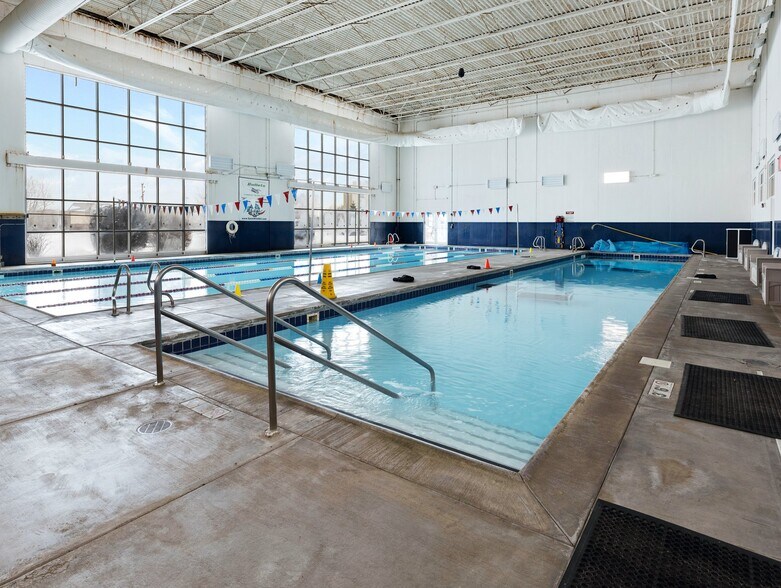 More Photos Of 1975 Melissa Ln, Aurora Health Club For Sale