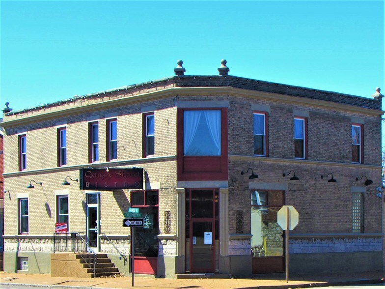 Primary Photo Of 6931 Gravois Ave, Saint Louis Restaurant For Sale