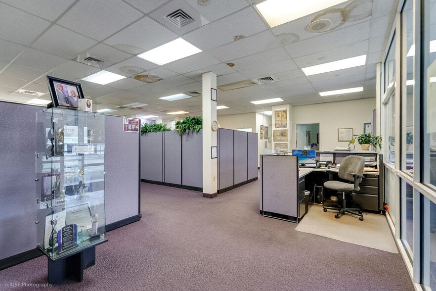 More Photos Of 13242 NW 7th Ave, Miami Office Residential For Sale