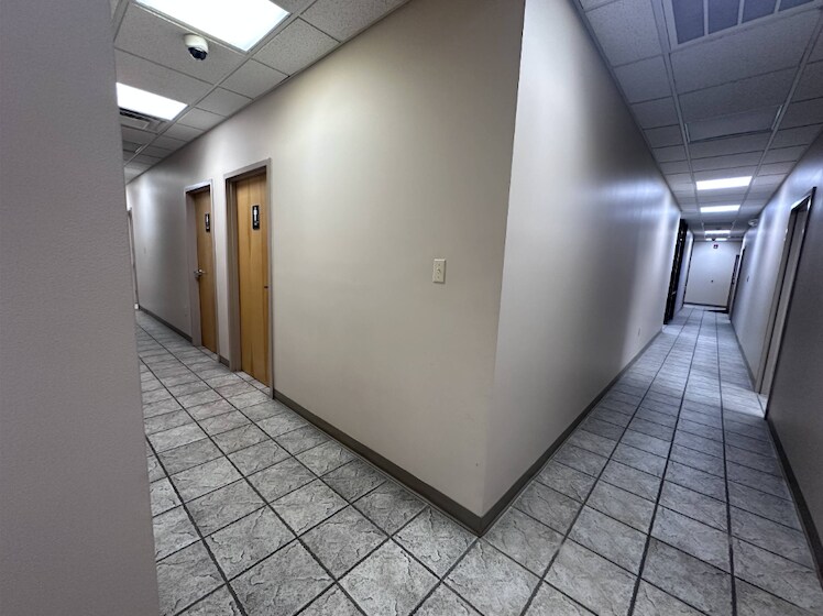 More Photos Of 2400 S Main St, Corbin Flex For Sale