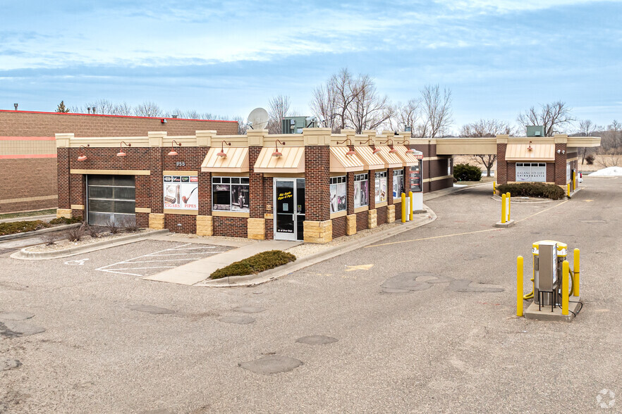 Primary Photo Of 955 W Broadway Ave, Forest Lake Freestanding For Lease