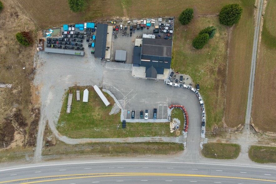 More Photos Of 478544 Highway 95 N, Sandpoint Warehouse For Sale