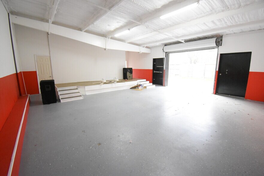 More Photos Of 550 FM 1959 Rd, Houston Service Station For Lease