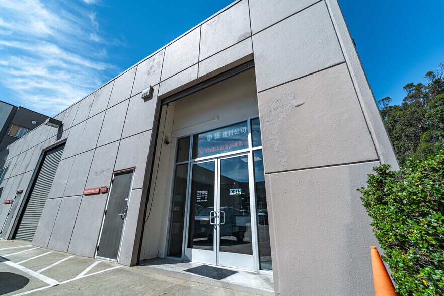 More Photos Of 1435 Huntington Ave, South San Francisco Showroom For Sale