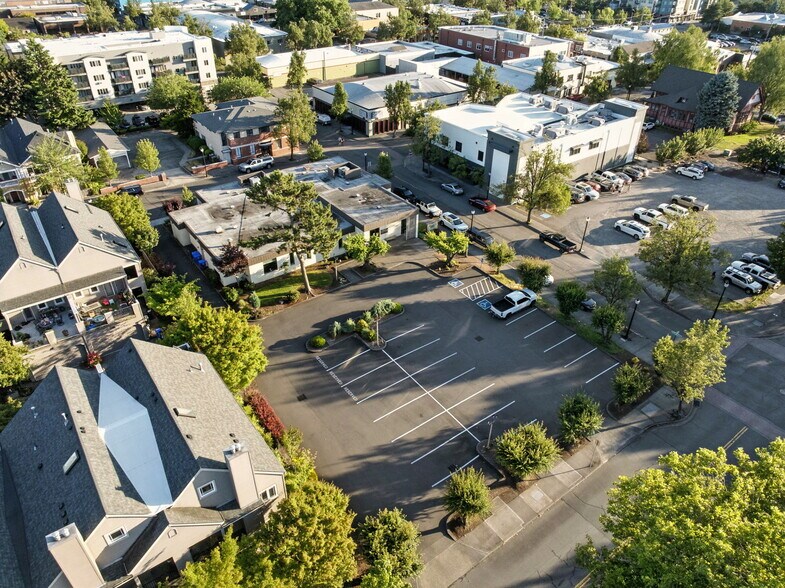 More Photos Of 400 NE Roberts Ave, Gresham Medical For Sale