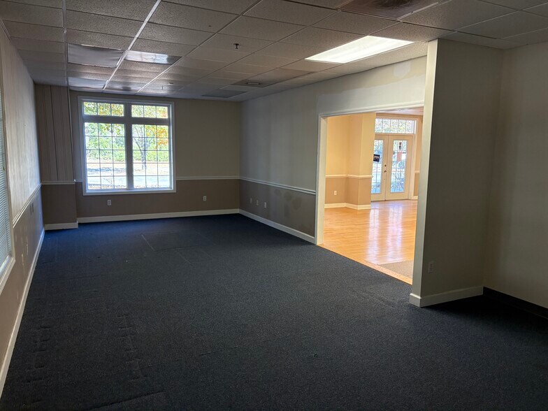 More Photos Of 124 Mead Rd, Hardeeville Warehouse For Lease