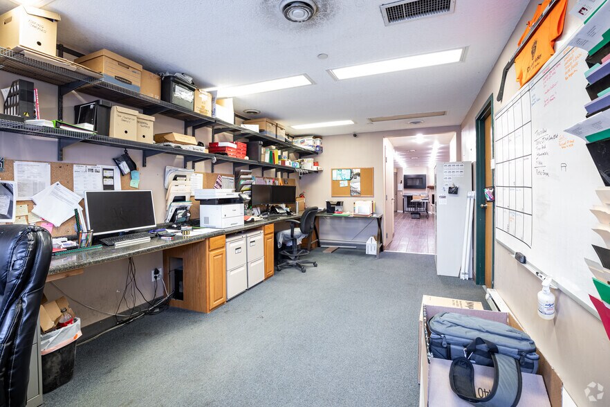 More Photos Of 3276 Fanum Rd, Vadnais Heights Service For Lease