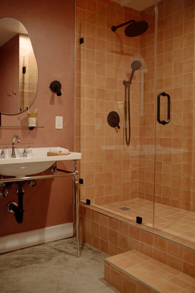 More Photos Of 7494 Santa Monica Blvd, West Hollywood Hotel For Sale