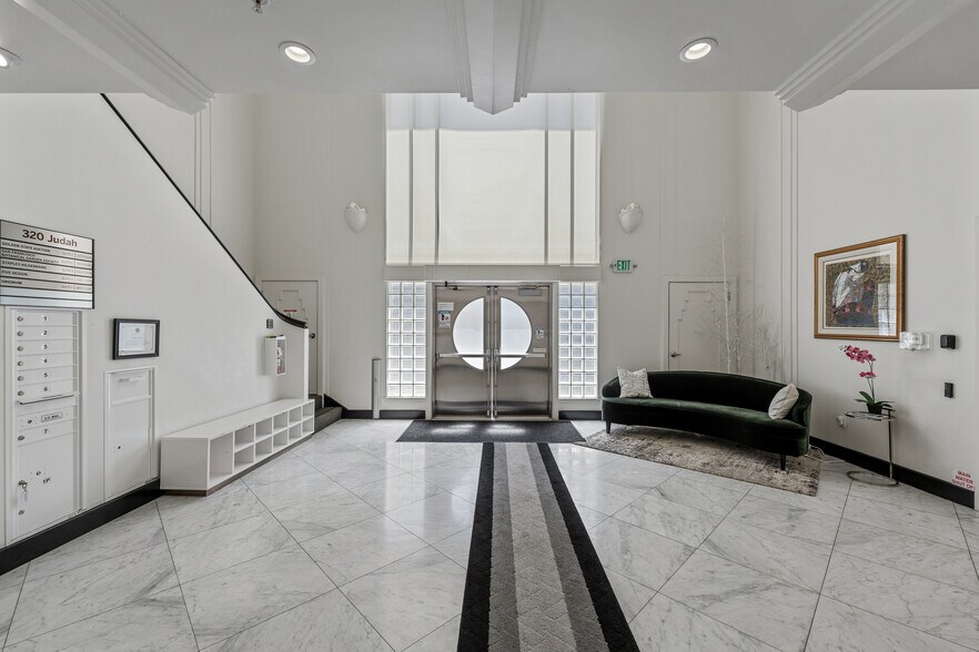 More Photos Of 320-330 Judah St, San Francisco Loft Creative Space For Lease