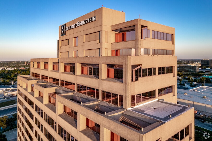 More Photos Of 8000 IH-10 W, San Antonio Unknown For Lease