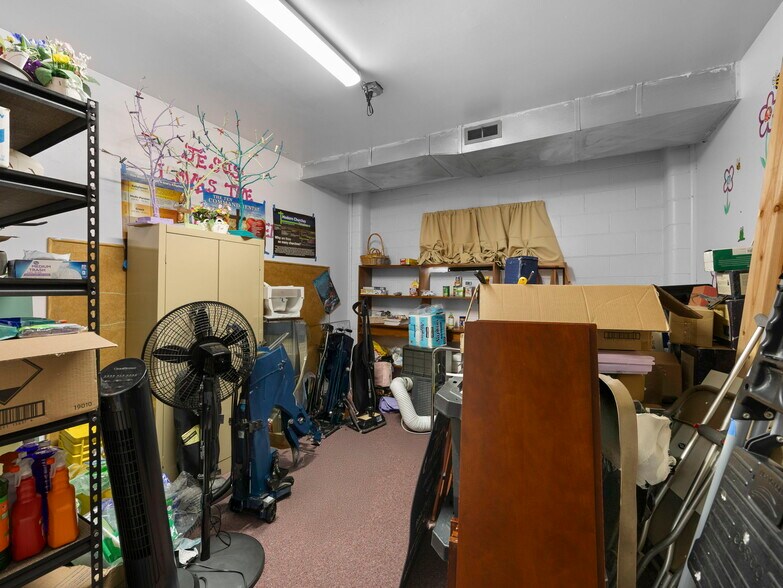 More Photos Of 39590 Pioneer blvd, Sandy Religious Facility For Sale