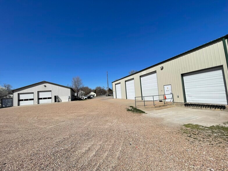 Primary Photo Of 325 W 6th Ave, El Dorado Warehouse For Lease