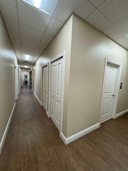 More Photos Of 3845 W Eau Gallie Blvd, Melbourne Office For Sale