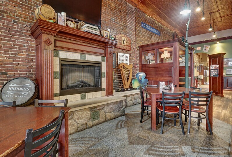 More Photos Of 210 Huron Ave, Port Huron Restaurant For Sale