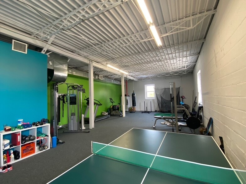 More Photos Of 20234 Detroit Rd, Rocky River Office For Lease