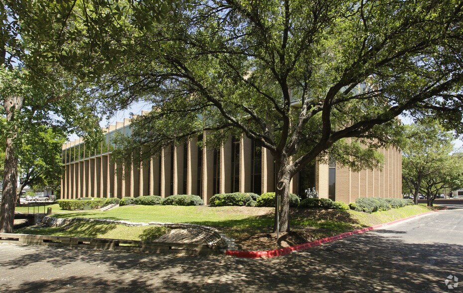 More Photos Of 7700 Chevy Chase Dr, Austin Unknown For Lease