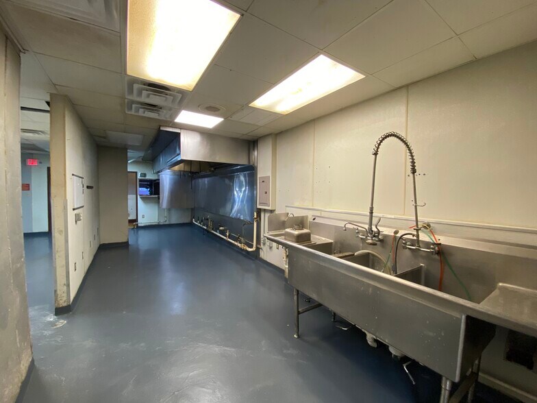 More Photos Of 114 E 5th St, Greenville Apartments For Lease