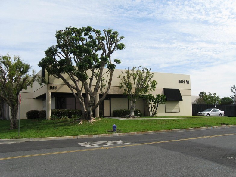 Primary Photo Of 561 W Rincon St, Corona Warehouse For Lease