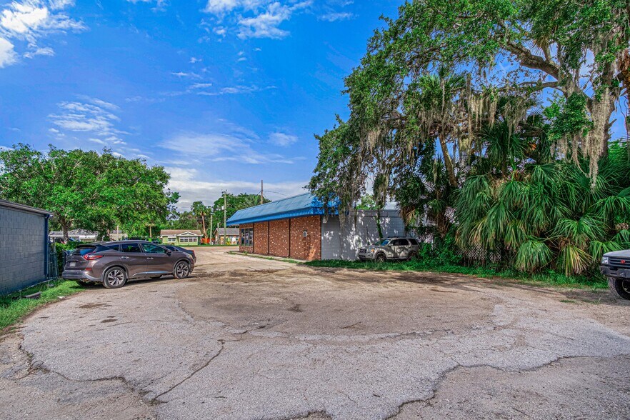More Photos Of 4651 S Ridgewood Ave, Port Orange Auto Repair For Sale
