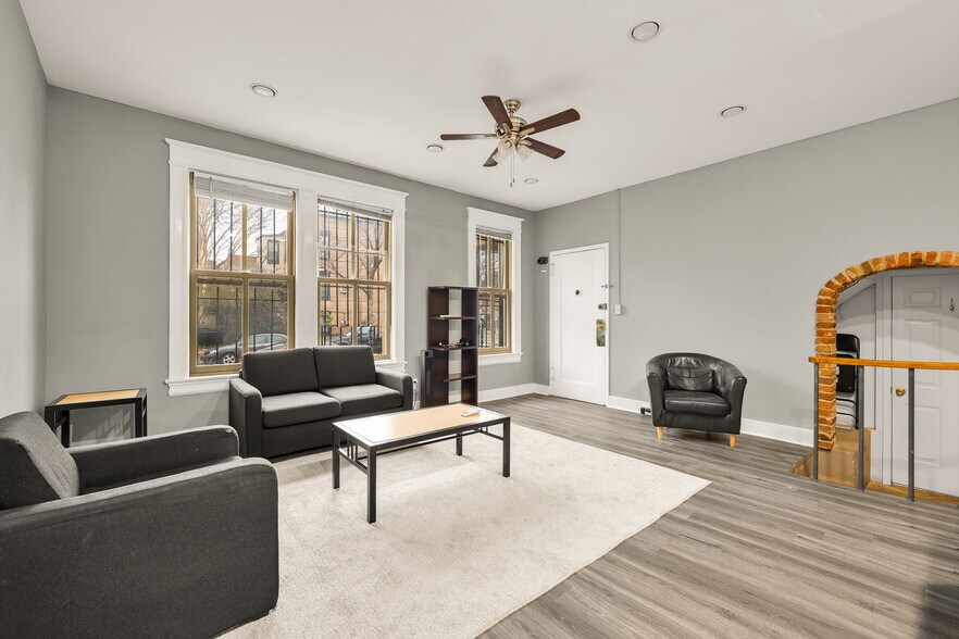 More Photos Of 500 9th St SE, Washington Apartments For Sale